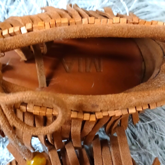 Mia Fringe Sandles - Picture 3 of 4